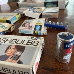 Vintage Camera Flash bulb Variety Assorted Lot of Vintage Flashbulbs From Sylvania And GE