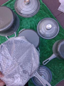 MegaChef 7 Piece Enameled Cast Iron Cookware Set in Gray