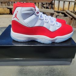 Air Jordan 11 Cherry Size 9.5