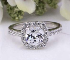 New 18 k white gold engagement ring wedding ring set