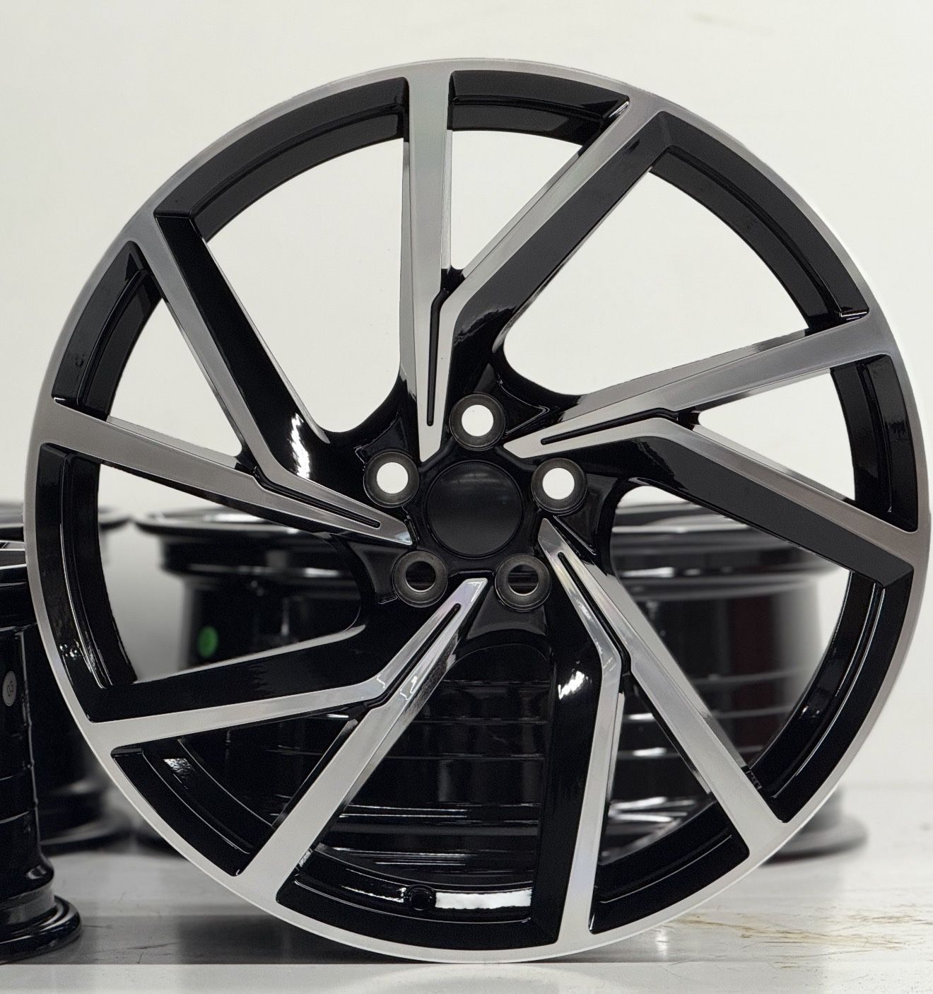 20” x8.5 Jaguar Rims Oem — f type f paste Xj XJL —-$795 wheel exchange —- 5x108 64mm cb