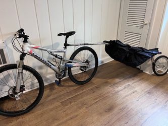Cannondale Rush Mt bike with pacdog trailer