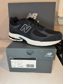 New Balance 2002  Sneakers Black
