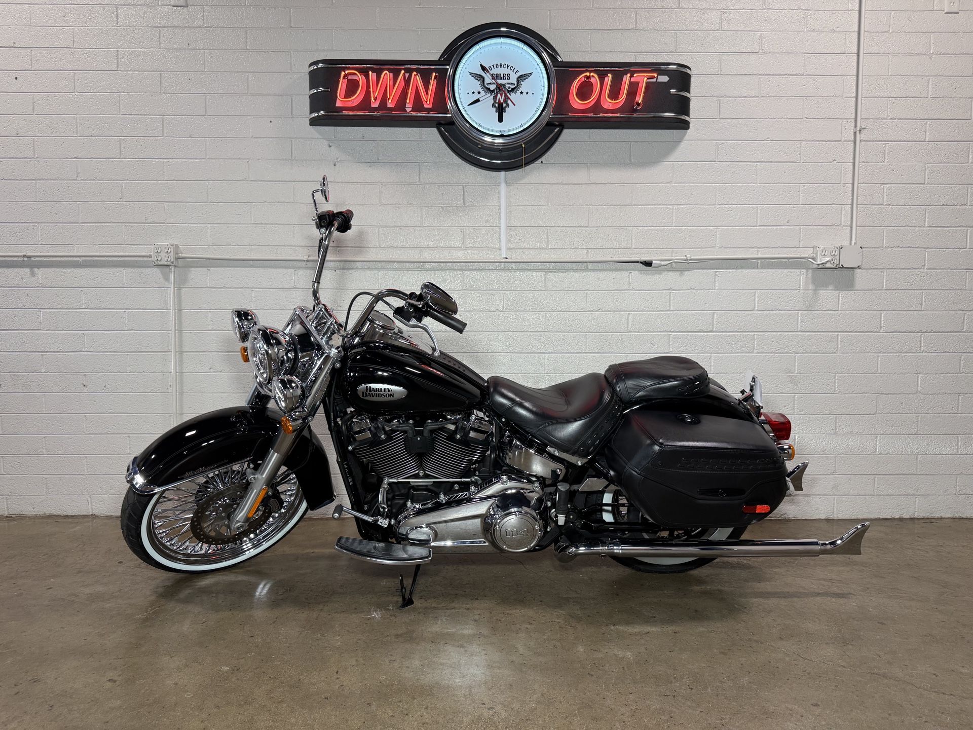2023 Harley-Davidson Heritage Classic FLHCS 114