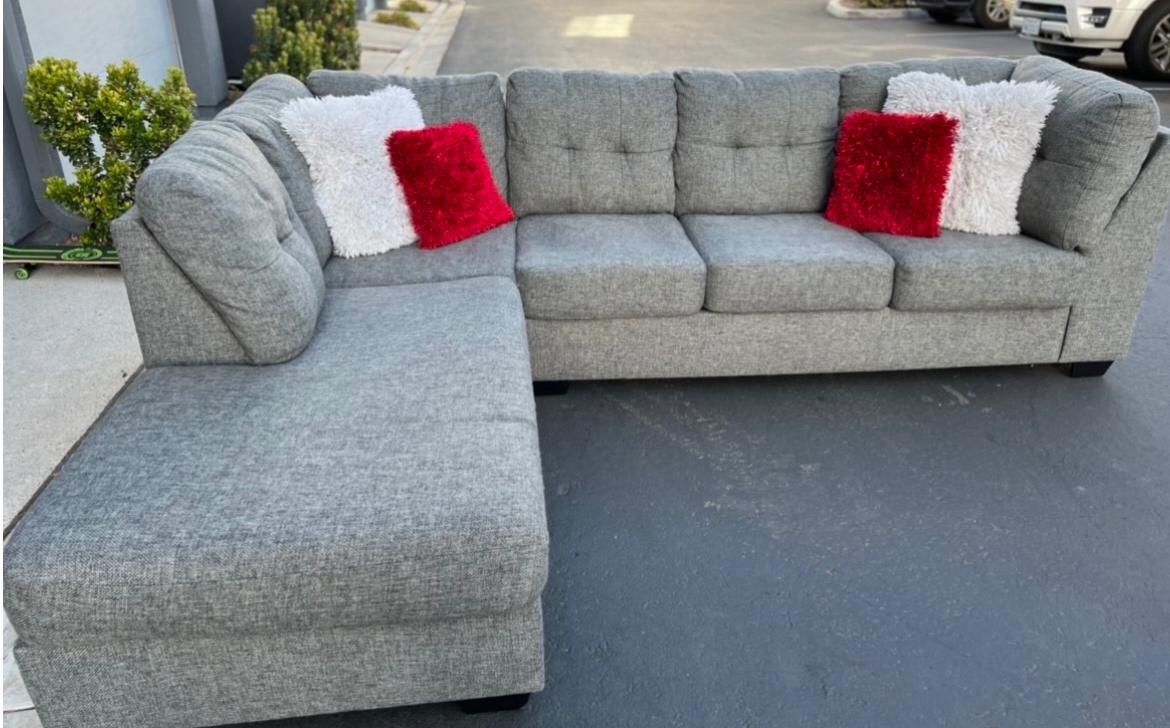 Gorgeous Gray Sectional Couch!!