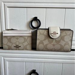 Coach Wallets 