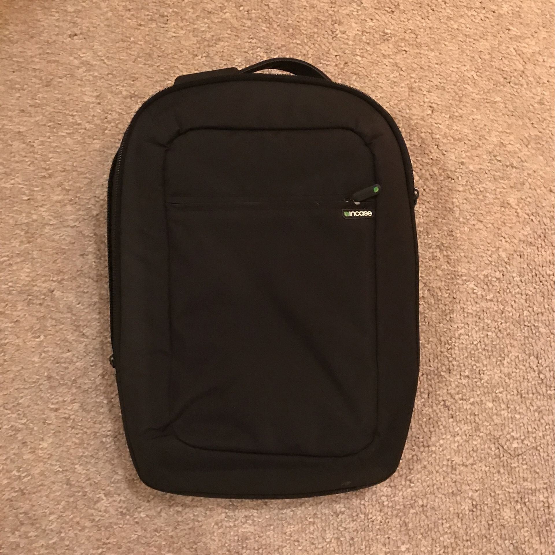 Incase black Laptop Backpack Modern Lots Of Pockets