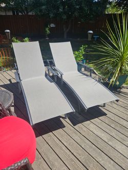 Wave chaise resort style lounge chairs w/wheels