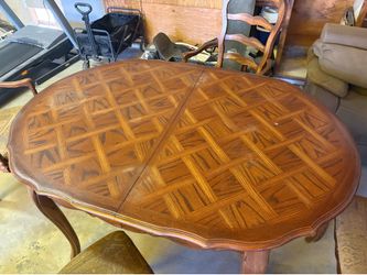 solid wood dining table & chairs