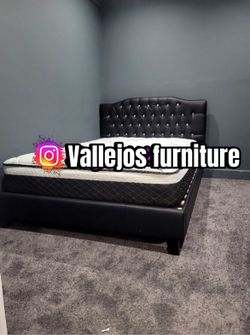 New queen bed