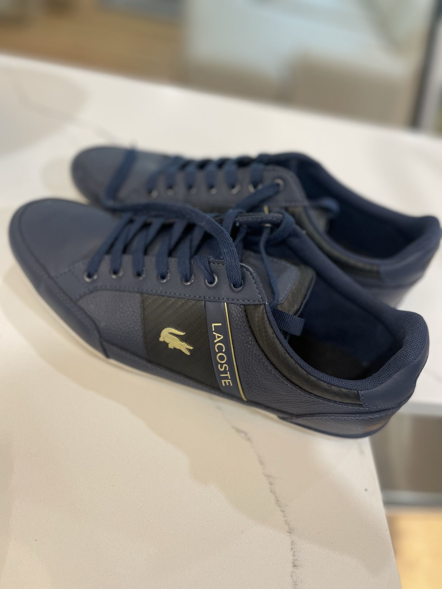 Lacoste Leather Mens Sneakers, Worn Twice Size 9 1/2