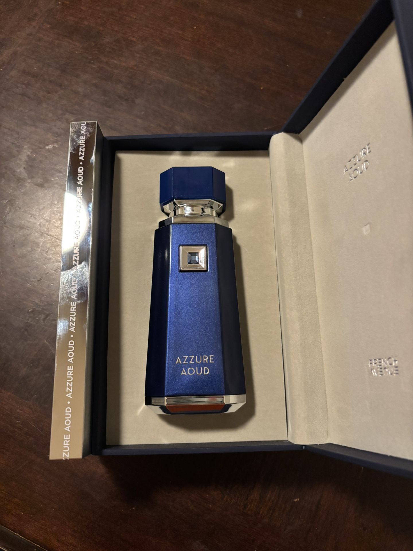 French Avenue Azzure Aoud