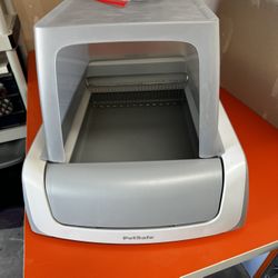 PetSafe Self-Cleaning Cat Litter Box with Hood and Permanent Bottom