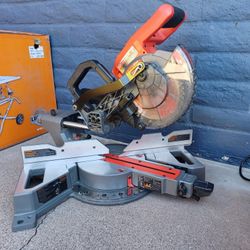 SLIDING MITER SAW 7"1/4" MILWAUKEE TOOL ONLY 