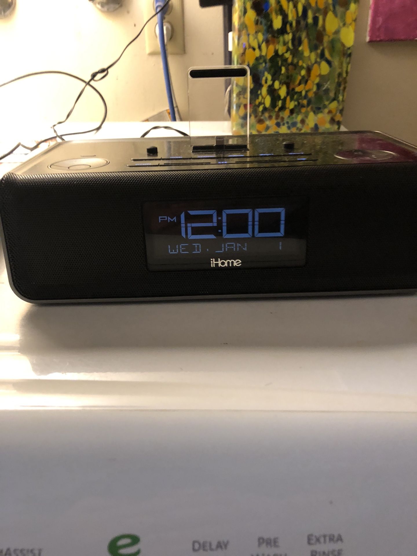 Ihome Idl43 Dual Charging Stereo Fm Clock Radio With Lightning Dock And Usb