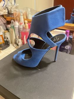 GIUSEPPE ZANOTTI Suede high heel Strap Sandal. Size 6.5 NEW. Comes With It’s Original Box And Dust Bag.. 😍😍