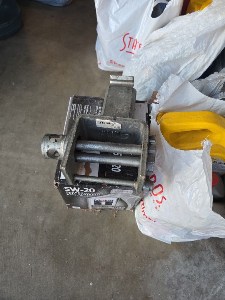 Partially New Winch And Bar