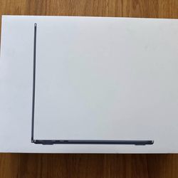 New 13 inches Apple Macbook Air 2023 Laptop A2681 MC7X4LL/A MidNight M2 RAM 16Gb SSD 256Gb Warranty 11/2028