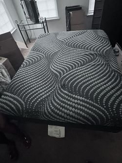 Sealy Posturepedic Plus Hybrid High Point 14" Soft Mattress