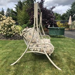 Lawn Swing