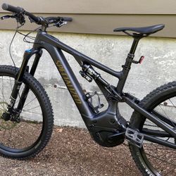 Specialized Turbo Levo Electric Mountain bike for sale