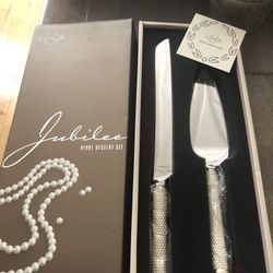 Lenox- Wedding Cake Knife Set/ Toasting Flutes