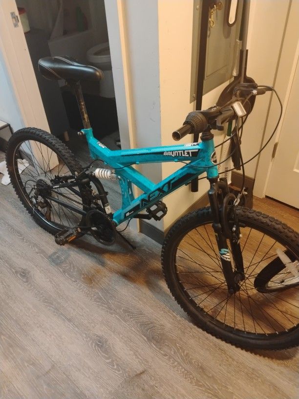 Gauntlet Bike
