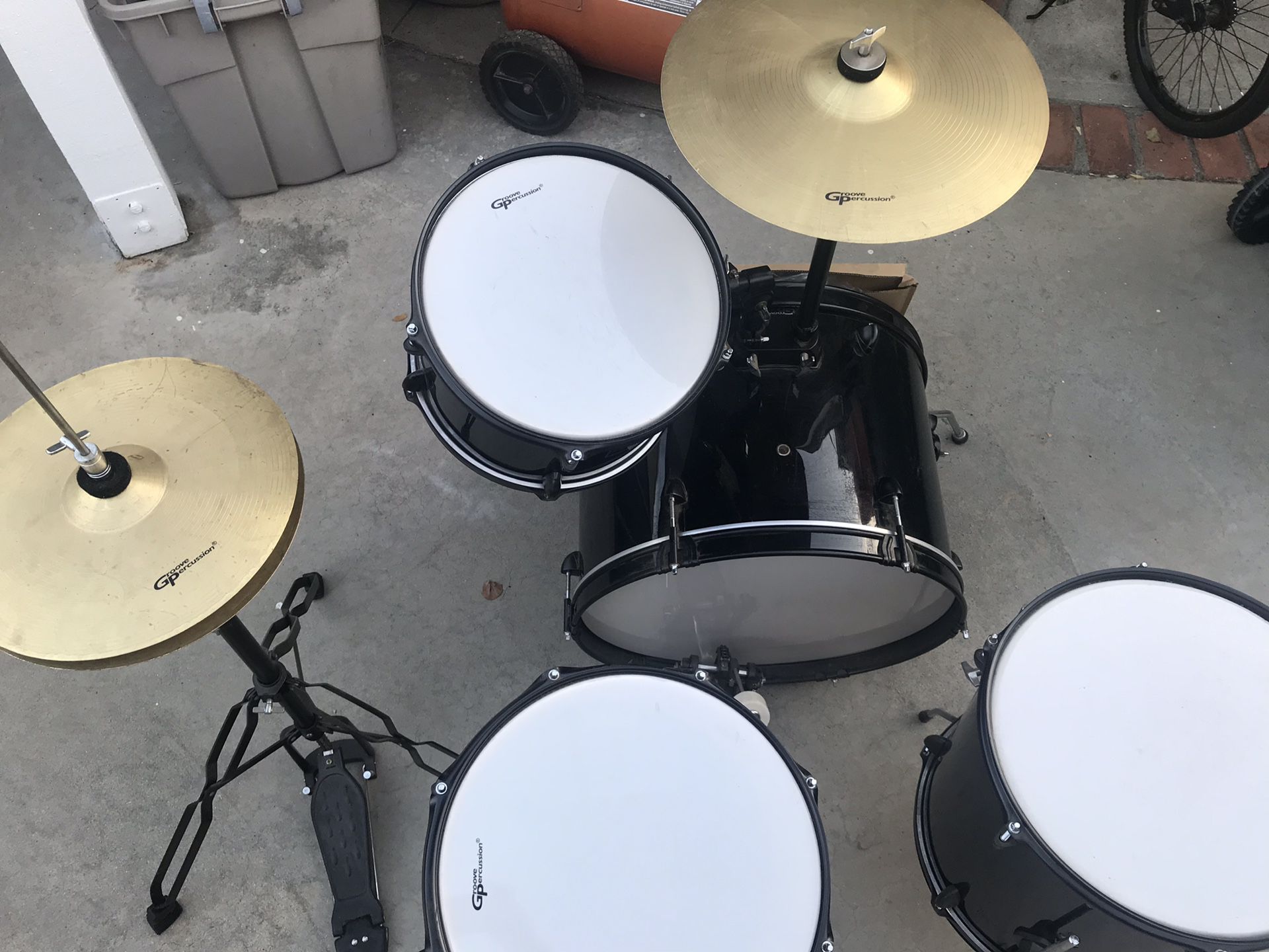4 piece Groove Percussion kids drum set