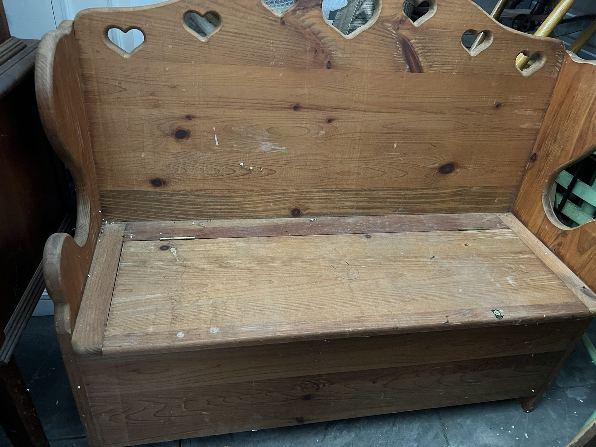 Bench/Pew/Seating/Storage