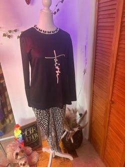 Givenchy Top And Leggings 🖤🤍