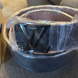 Louie vutton belt