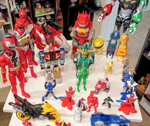 Lot of Power Rangers Action Figures