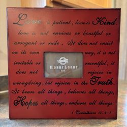 Love Never Fails photo frame