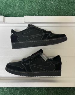 Travis Scott Phantoms (Men’s 9, 9.5)