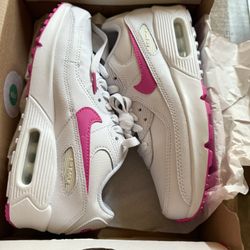 Never Been Worn Air max 90 3.5Y