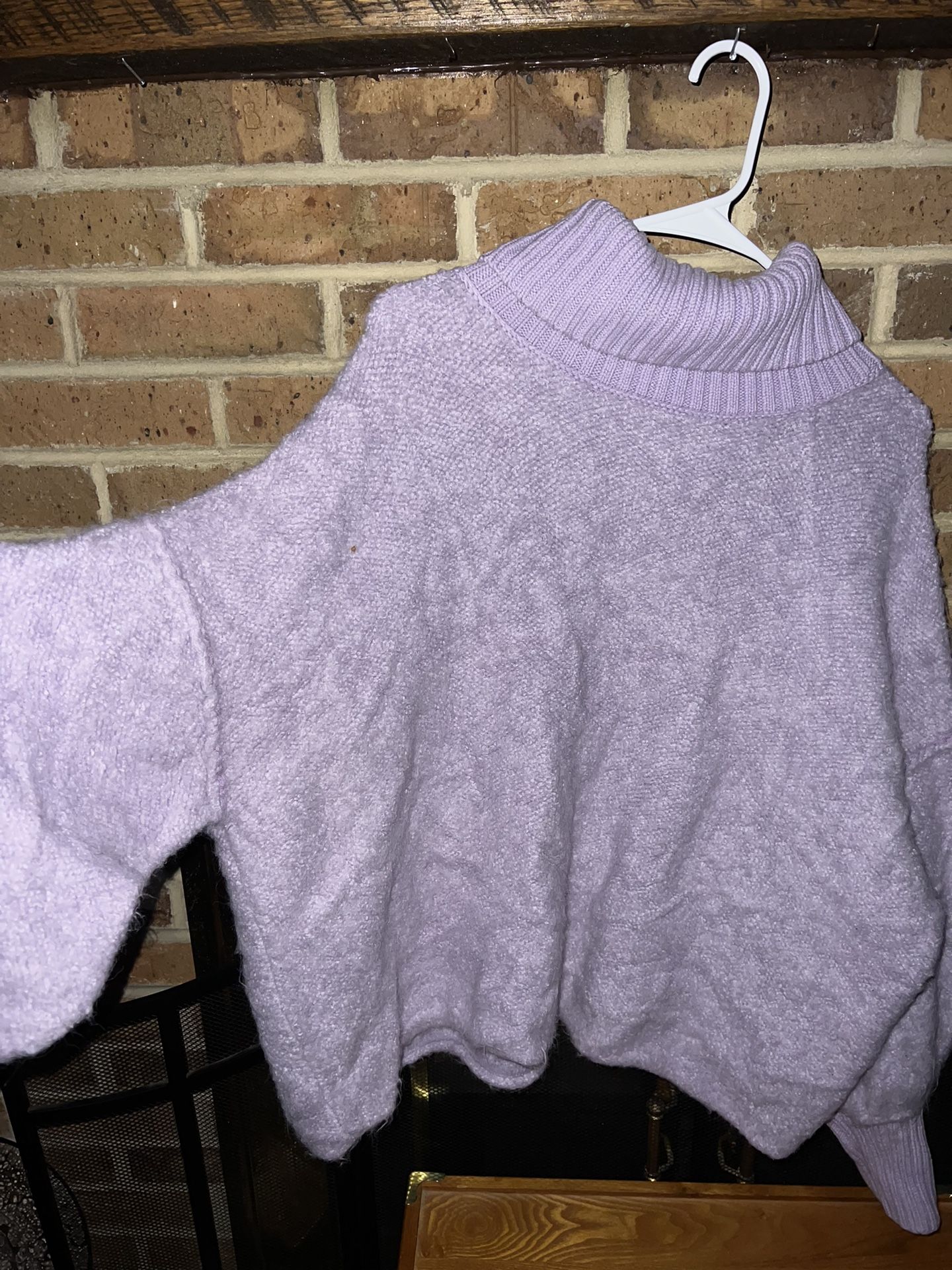 Ladies Medium Free People gorgeous pale purple cowl neck sweater p/u Jamison, Pa