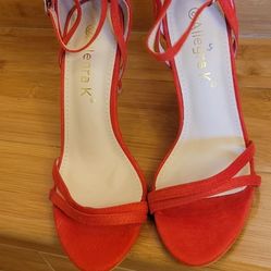 Brand new womens Heels shoes size 8