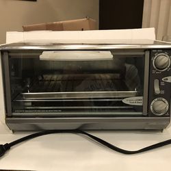 Black N Decker Toast-R-Oven for Sale in Merrillville, IN - OfferUp