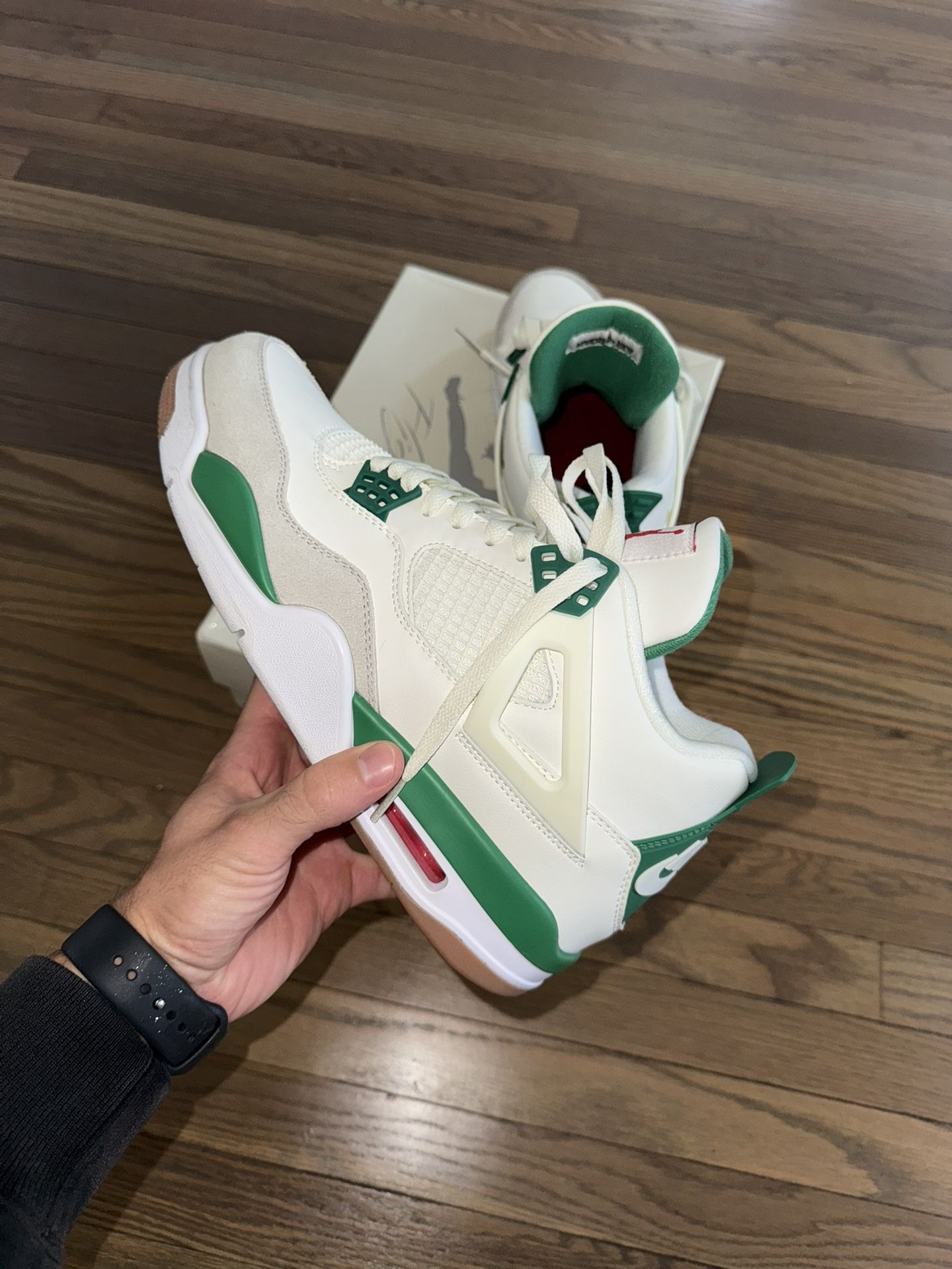 Jordan 4 SB Pine Green