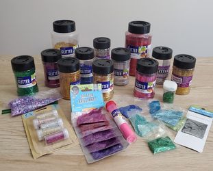 NEW/Used (30+)ct Bundle of Assorted Glitter