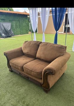 Sofa free