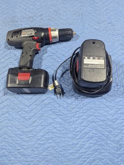Craftsman 1/2 Inch Drill Driver 19.2 Volts ,2 Battery and Charger Tested