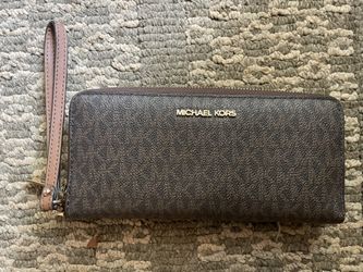 Michael Kors Large Logo Continental Wallet
