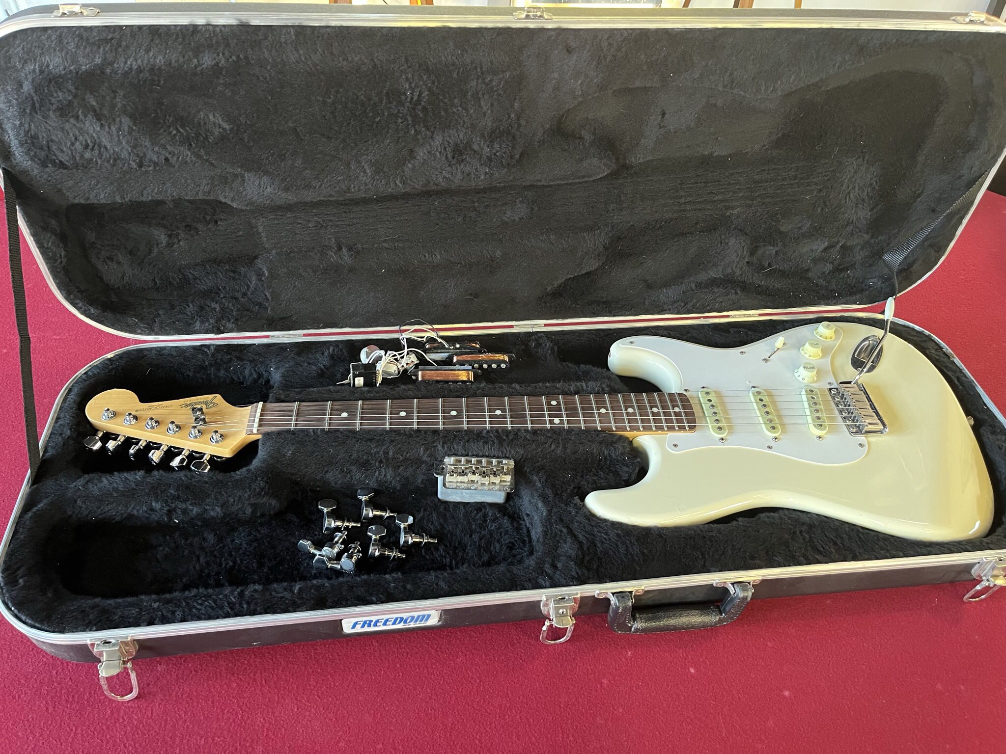 Fender Stratocaster  1987 Cream MIJ