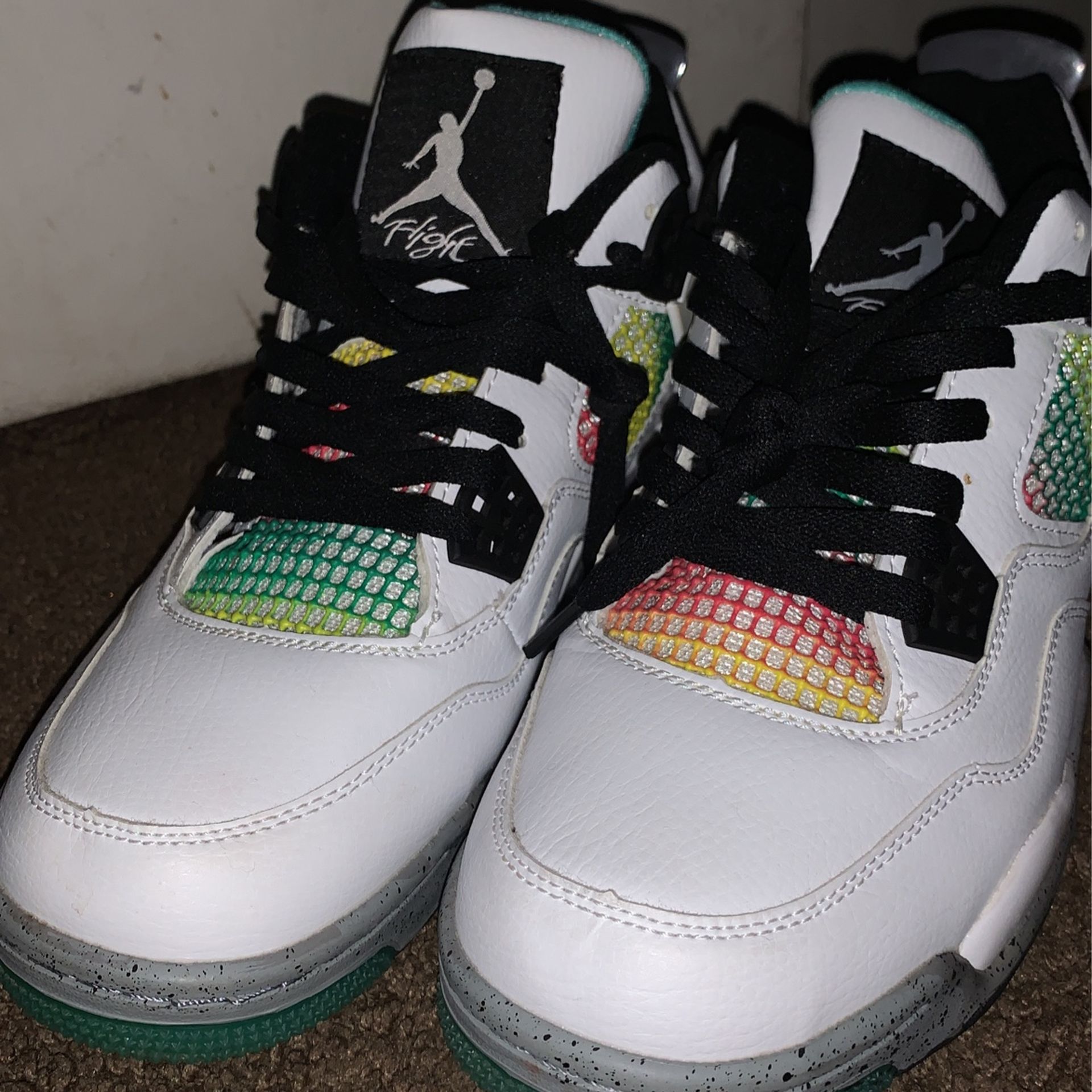 Jordan 4s