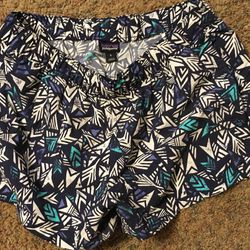 Patagonia Barely Baggie Shorts small