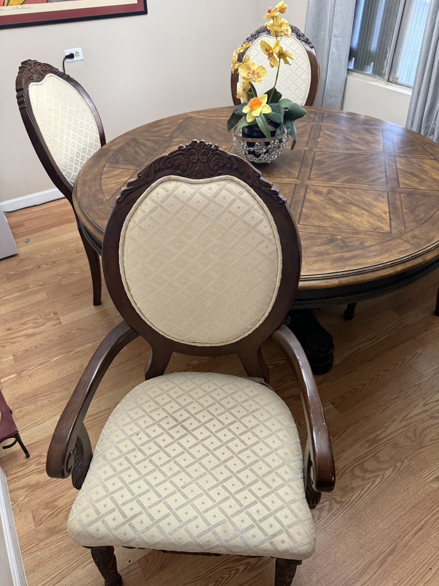 dining Room Table 