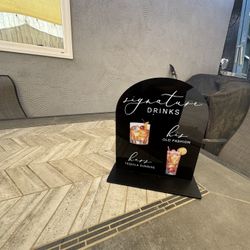 Sign For Drinks!