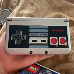 Nintendo 3DS XL Rare NES Edition + Games