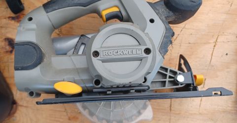 Rockwell 18 Volt 5 1 2 inch cordless circular saw w charger Battery carry case for Sale in St. Petersburg FL OfferUp